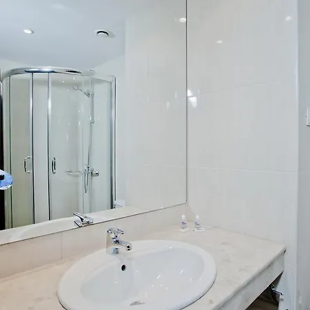 Selena Hotel 4*